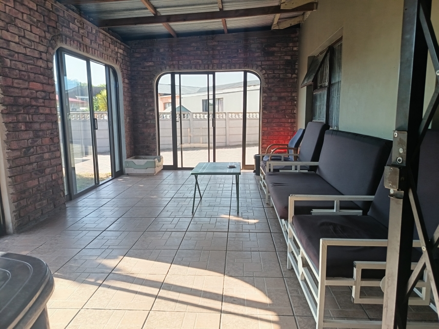 4 Bedroom Property for Sale in Algoa Park Eastern Cape